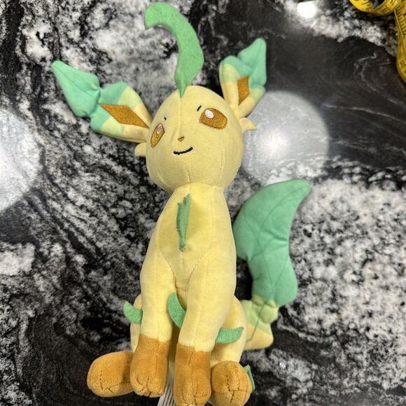 Pokemon Jazwares Leafeon Plush 12" Yellow Eevee Evolution Soft Stuffed Figure - Picture 1 of 16